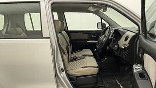 Used 2016 Maruti Suzuki Wagon R 1.0 [2010-2019] VXi Petrol Manual interior RIGHT SIDE FRONT DOOR CABIN VIEW
