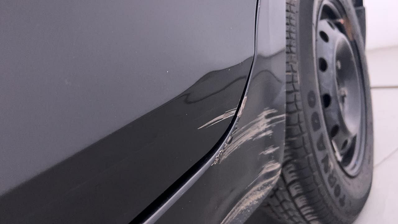 Used 2014 Maruti Suzuki Swift Dzire VXI Petrol Manual dents MINOR DENT