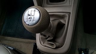 Used 2015 Maruti Suzuki Ertiga [2015-2018] ZXI Petrol Manual interior GEAR  KNOB VIEW