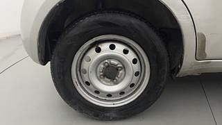 Used 2014 Maruti Suzuki Ritz [2012-2017] Lxi Petrol Manual tyres RIGHT REAR TYRE RIM VIEW