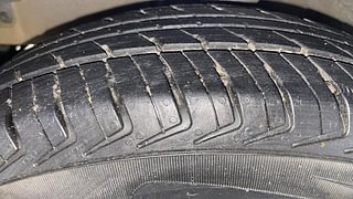 Used 2010 Hyundai i10 [2007-2010] Magna 1.2 Petrol Petrol Manual tyres LEFT FRONT TYRE TREAD VIEW