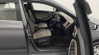 Used 2020 Hyundai Elite i20 [2018-2020] Sportz Plus 1.2 Petrol Manual interior RIGHT SIDE FRONT DOOR CABIN VIEW