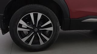 Used 2019 Nissan Kicks XV Petrol Petrol Manual tyres RIGHT REAR TYRE RIM VIEW