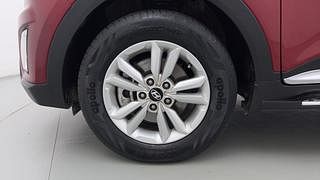 Used 2015 Hyundai Creta [2015-2018] 1.6 SX Plus Dual Tone Petrol Petrol Manual tyres LEFT FRONT TYRE RIM VIEW