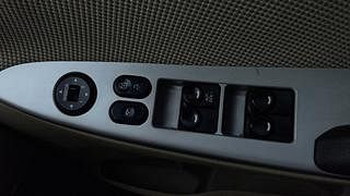 Used 2014 Hyundai Verna [2011-2015] Fluidic 1.4 VTVT Petrol Manual top_features Power windows