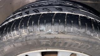 Used 2016 Toyota Etios [2010-2017] VX Petrol Manual tyres RIGHT FRONT TYRE TREAD VIEW
