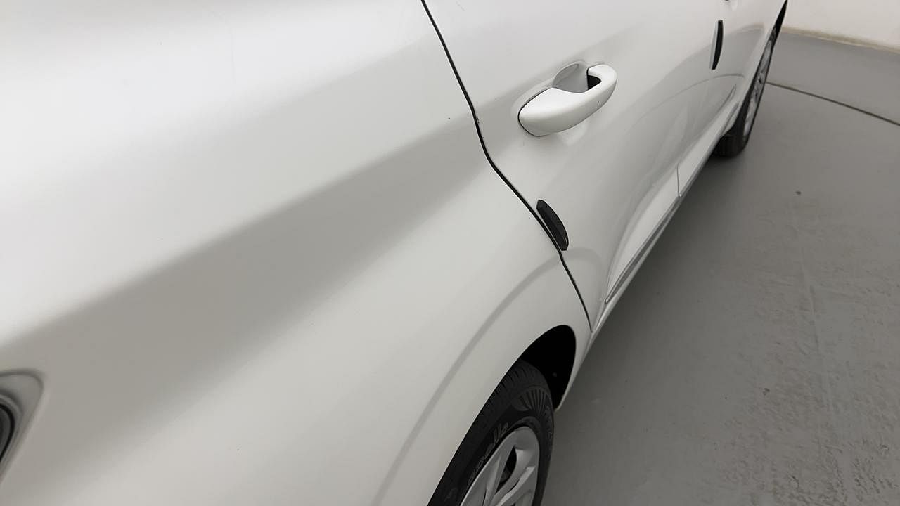 Used 2022 Hyundai Aura S 1.2 CNG Petrol Petrol+cng Manual dents MINOR SCRATCH