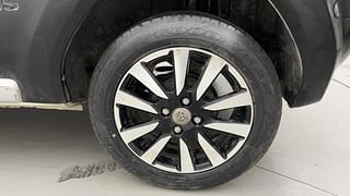 Used 2014 Toyota Etios Cross [2014-2020] 1.2 G Petrol Manual tyres LEFT REAR TYRE RIM VIEW