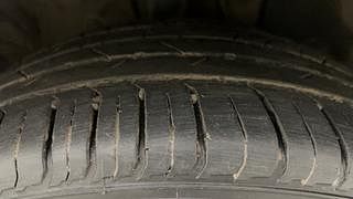 Used 2021 Hyundai Venue [2019-2022] SX Plus 1.0 Turbo DCT Petrol Automatic tyres RIGHT FRONT TYRE TREAD VIEW