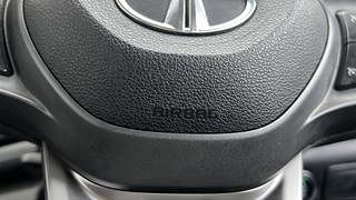 Used 2020 Tata Altroz XZ 1.2 Petrol Manual top_features Airbags