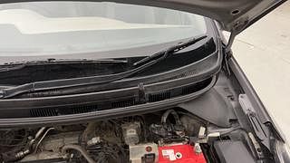 Used 2015 Hyundai Elite i20 [2014-2018] Sportz 1.2 (O) Petrol Manual engine ENGINE LEFT SIDE HINGE & APRON VIEW