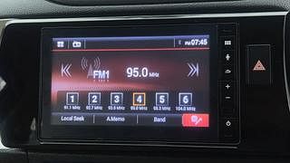 Used 2022 Honda Amaze 1.2 VX CVT i-VTEC Petrol Automatic top_features Touch screen infotainment system