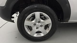 Used 2022 Renault Triber RXZ AMT Dual Tone Petrol Automatic tyres RIGHT REAR TYRE RIM VIEW