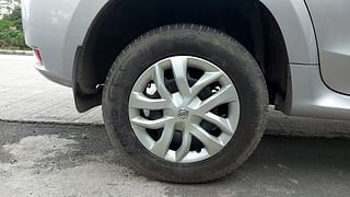 Used 2018 Nissan Terrano [2017-2020] XL (P) Petrol Manual tyres RIGHT REAR TYRE RIM VIEW