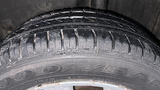 Used 2014 Volkswagen Polo [2010-2014] Highline1.2L (P) Petrol Manual tyres LEFT REAR TYRE TREAD VIEW