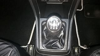 Used 2019 Maruti Suzuki Vitara Brezza [2016-2020] ZDi Diesel Manual interior GEAR  KNOB VIEW