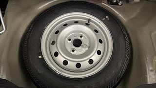 Used 2013 Maruti Suzuki Swift [2011-2017] LXi Petrol Manual tyres SPARE TYRE VIEW