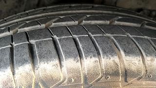 Used 2015 Honda City [2014-2017] VX Petrol Manual tyres RIGHT FRONT TYRE TREAD VIEW