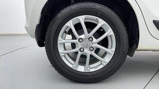 Used 2023 Maruti Suzuki Swift ZXI AMT Petrol Automatic tyres RIGHT REAR TYRE RIM VIEW
