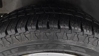 Used 2018 Hyundai Eon [2011-2018] Sportz Petrol Manual tyres LEFT FRONT TYRE TREAD VIEW