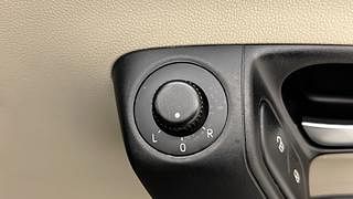 Used 2013 Volkswagen Polo [2010-2014] Comfortline 1.2L (P) Petrol Manual top_features Adjustable ORVM