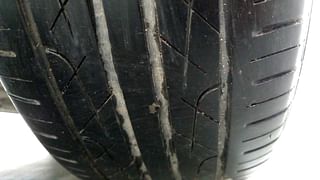 Used 2014 Hyundai Verna [2011-2015] Fluidic 1.6 CRDi SX Diesel Manual tyres RIGHT REAR TYRE TREAD VIEW