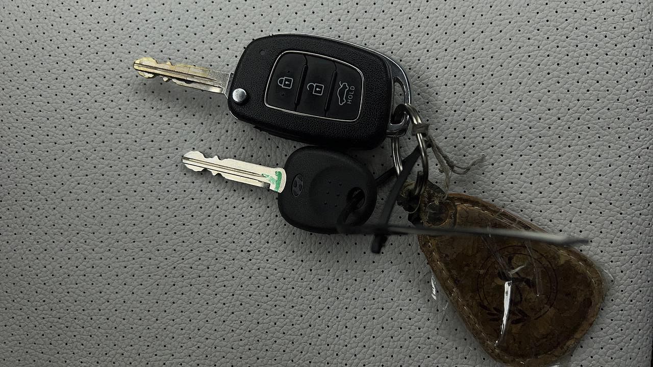 Used 2022 Hyundai Grand i10 Nios Sportz 1.2 Kappa VTVT Petrol Manual extra CAR KEY VIEW