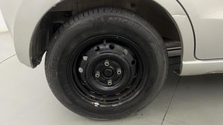 Used 2010 Maruti Suzuki A-Star [2008-2012] Zxi Petrol Manual tyres RIGHT REAR TYRE RIM VIEW