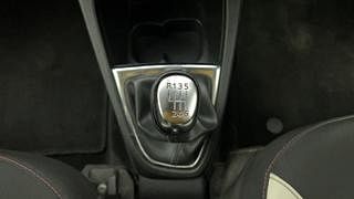 Used 2017 Renault Captur [2017-2020] RXT Diesel Diesel Manual interior GEAR  KNOB VIEW