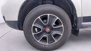 Used 2018 Renault Duster [2017-2020] RXS CVT Petrol Petrol Automatic tyres LEFT FRONT TYRE RIM VIEW