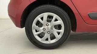 Used 2019 Hyundai Grand i10 [2017-2020] Magna 1.2 Kappa VTVT CNG Petrol+cng Manual tyres RIGHT REAR TYRE RIM VIEW