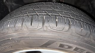 Used 2018 JEEP Compass [2017-2021] Limited 1.4 Petrol AT Petrol Automatic tyres LEFT FRONT TYRE TREAD VIEW
