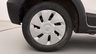Used 2019 Maruti Suzuki Celerio X [2017-2021] VXi AMT Petrol Automatic tyres RIGHT REAR TYRE RIM VIEW
