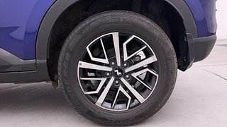 Used 2022 Hyundai Venue N-Line N8 DCT Dual tone Petrol Automatic tyres LEFT REAR TYRE RIM VIEW