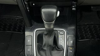 Used 2019 Kia Seltos [2019-2021] HTX Plus AT D Diesel Automatic interior GEAR  KNOB VIEW