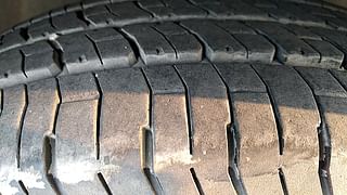 Used 2012 Maruti Suzuki Ritz [2009-2012] Ldi Diesel Manual tyres RIGHT FRONT TYRE TREAD VIEW