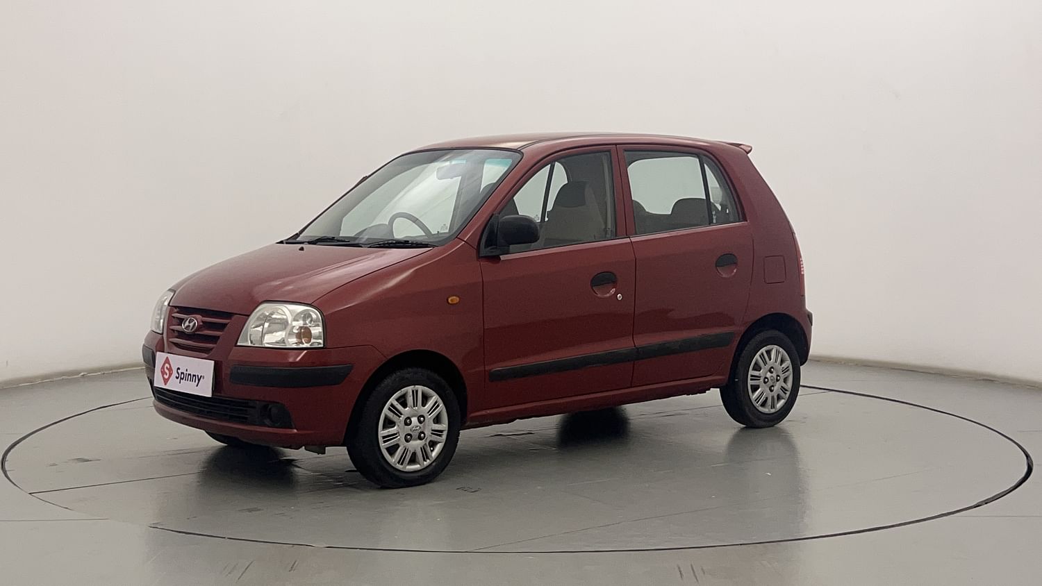 LEFT FRONT CORNER VIEW