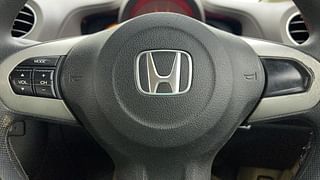 Used 2013 Honda Brio [2011-2016] S MT Petrol Manual top_features Steering mounted controls