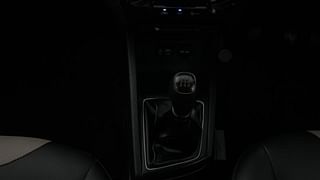 Used 2017 Hyundai Elite i20 [2014-2018] Sportz 1.2 Petrol Manual interior GEAR  KNOB VIEW