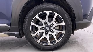 Used 2022 Maruti Suzuki XL6 Alpha AT Petrol Petrol Automatic tyres RIGHT FRONT TYRE RIM VIEW