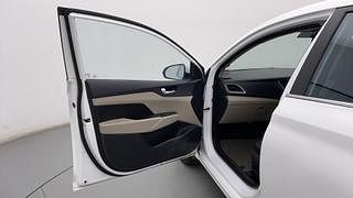 Used 2018 Hyundai Verna [2017-2020] 1.6 VTVT SX Petrol Manual interior LEFT FRONT DOOR OPEN VIEW