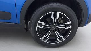 Used 2019 Tata Nexon [2017-2020] XZ Petrol Petrol Manual tyres RIGHT FRONT TYRE RIM VIEW