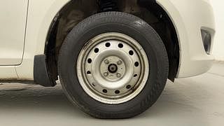 Used 2013 Maruti Suzuki Swift [2011-2017] LDi Diesel Manual tyres RIGHT FRONT TYRE RIM VIEW