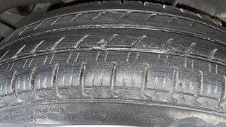 Used 2018 Renault Kwid [2017-2019] RXT 1.0 SCE Special Petrol Manual tyres LEFT REAR TYRE TREAD VIEW