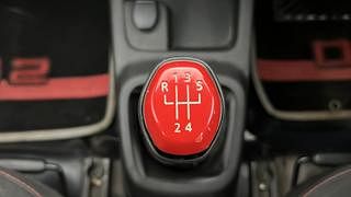 Used 2017 Renault Kwid [2017-2019] RXT 1.0 SCE Special Petrol Manual interior GEAR  KNOB VIEW