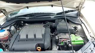 Used 2013 Volkswagen Polo [2010-2014] Highline 1.2 (D) Diesel Manual engine ENGINE LEFT SIDE HINGE & APRON VIEW