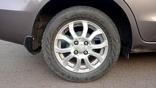 Used 2016 Honda Amaze [2013-2018] 1.2 VX AT i-VTEC Petrol Automatic tyres RIGHT REAR TYRE RIM VIEW