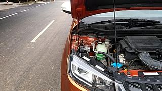 Used 2019 Maruti Suzuki Vitara Brezza [2016-2020] ZDi Plus Diesel Manual engine ENGINE RIGHT SIDE HINGE & APRON VIEW