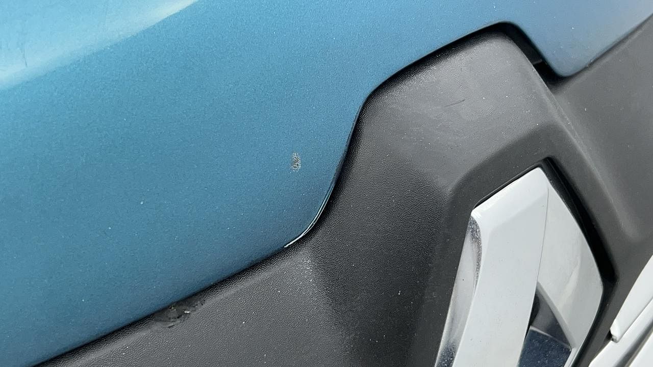Used 2020 Renault Kwid 1.0 RXT Opt Petrol Manual dents MINOR SCRATCH