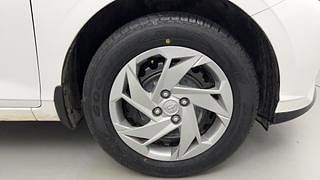 Used 2020 Hyundai New i20 Magna 1.2 MT Petrol Manual tyres RIGHT FRONT TYRE RIM VIEW